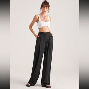 Commense oversized high waisted pleat front trousers!!